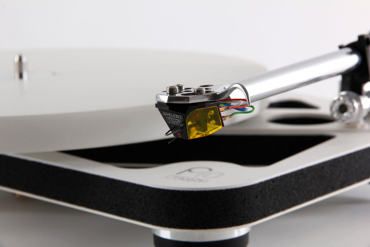 Rega Planar 10 levysoitin 4