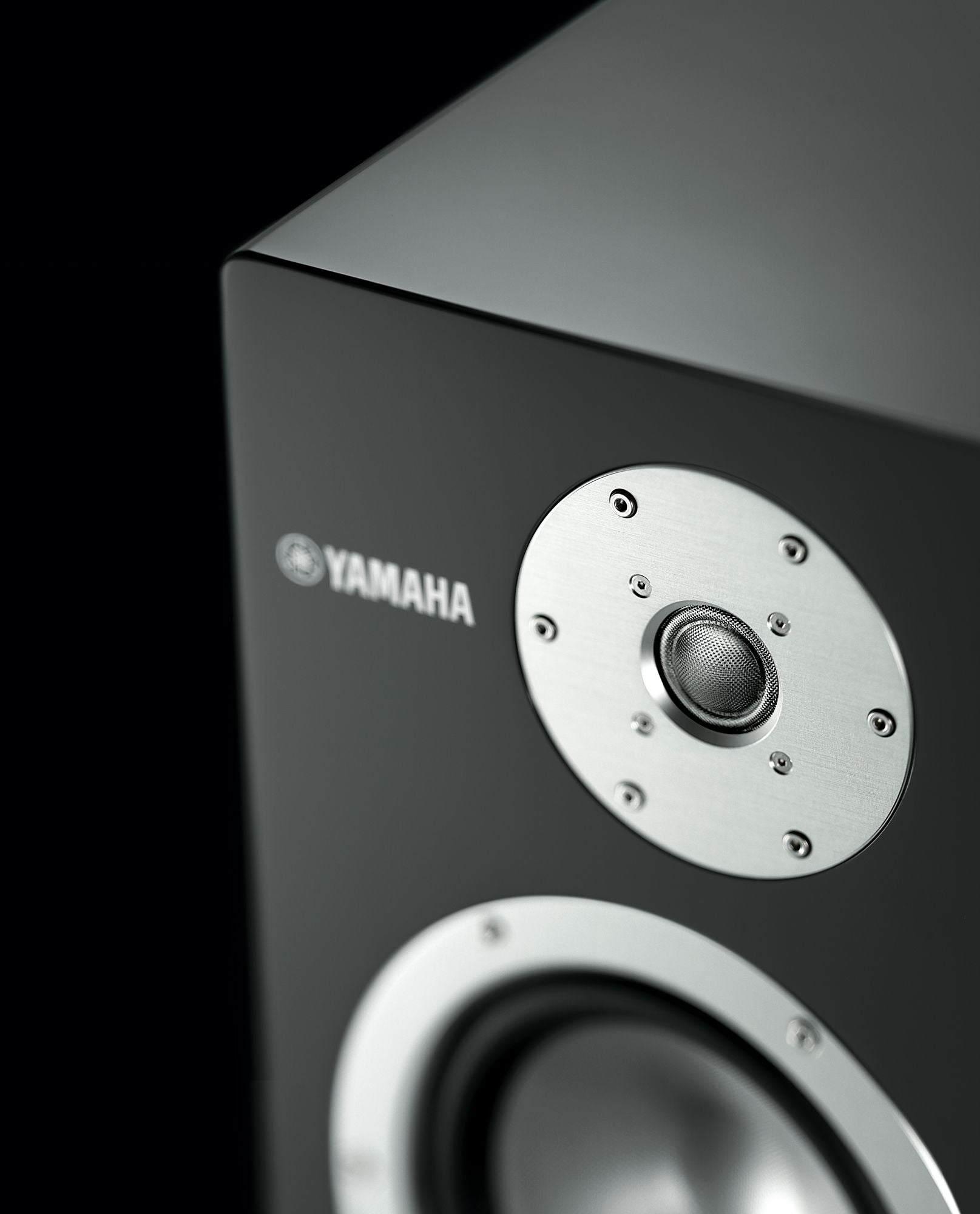 Yamaha NS-3000 kaiutinpari SPS-3000 jalustoilla