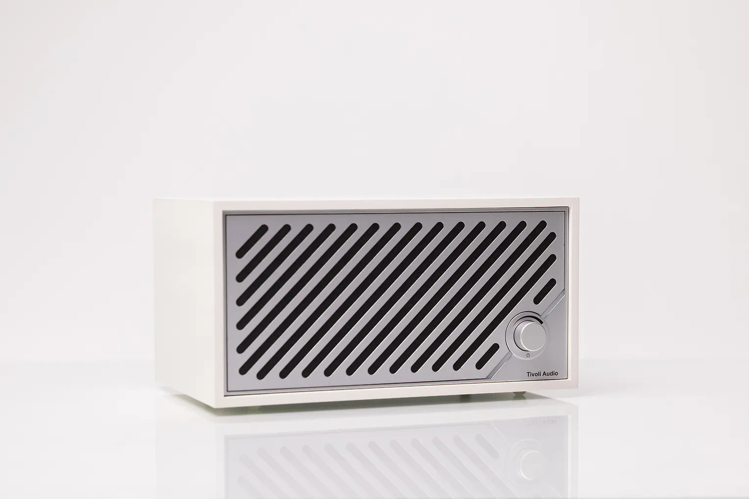 Tivoli Audio Model Two Digital WiFi- / Bluetooth-kaiutin