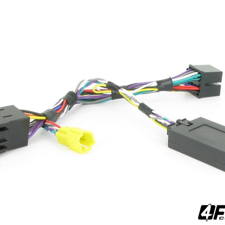 FOUR Connect Renault rattiohjain-adapteri 4-CTSRN005.2