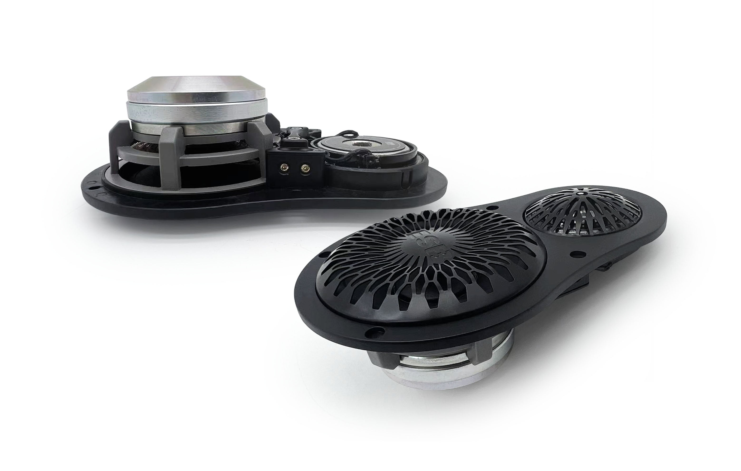 ESB Audio 4.UMA keski-diskanttiyksikkö etunäkymä, 75mm keskialue ja 25mm diskantti yhdessä