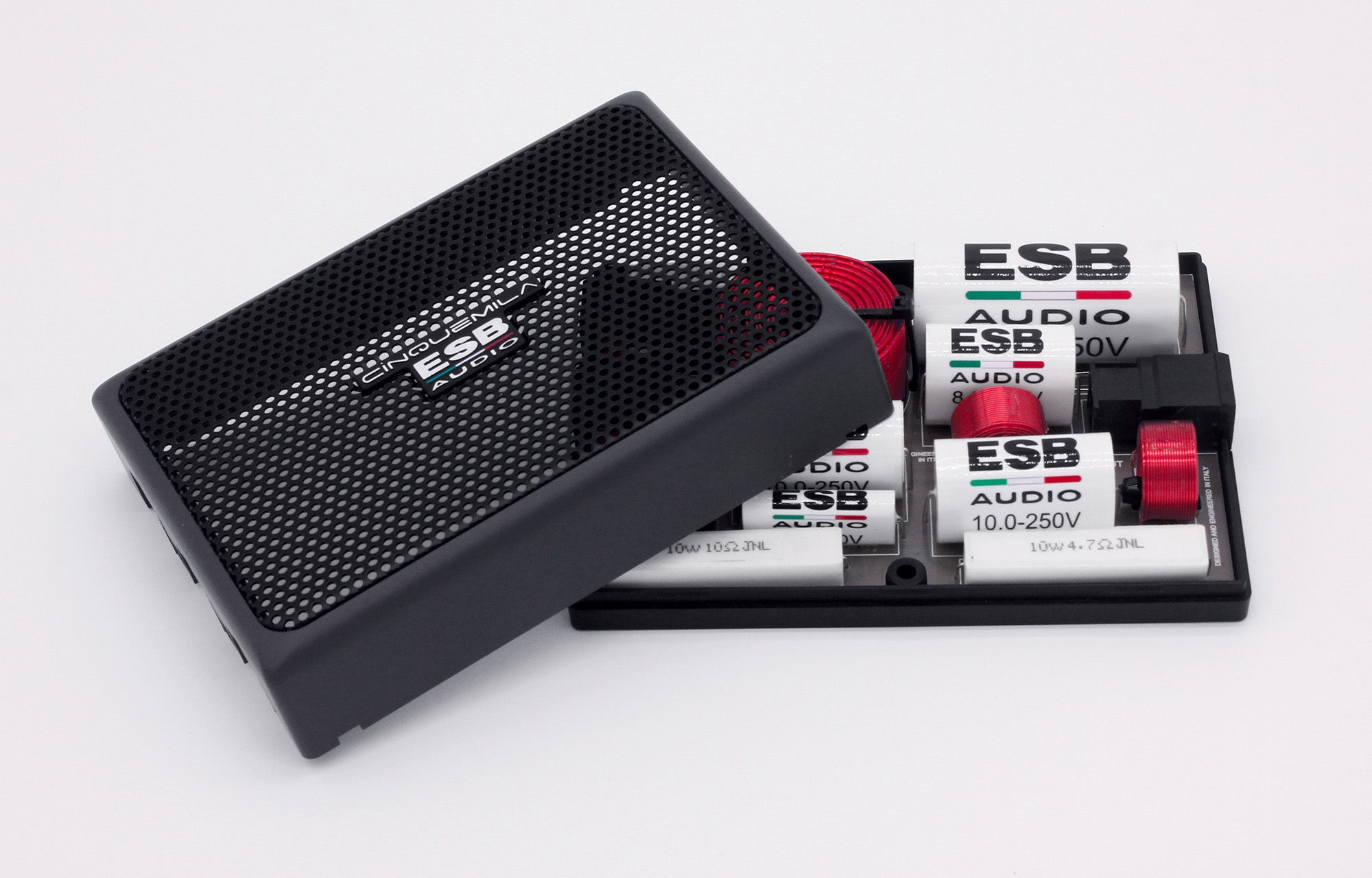 ESB Audio 5.6K2 CX 2-tie passiivinen jakosuodin liittimet ja komponentit