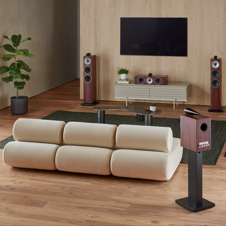 Bowers & Wilkins 703 S3 lattiakaiutinpari