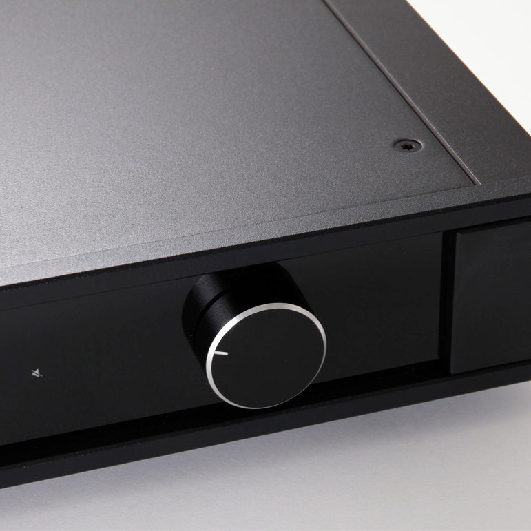 Rega Elex Mk4 integroitu vahvistin 3