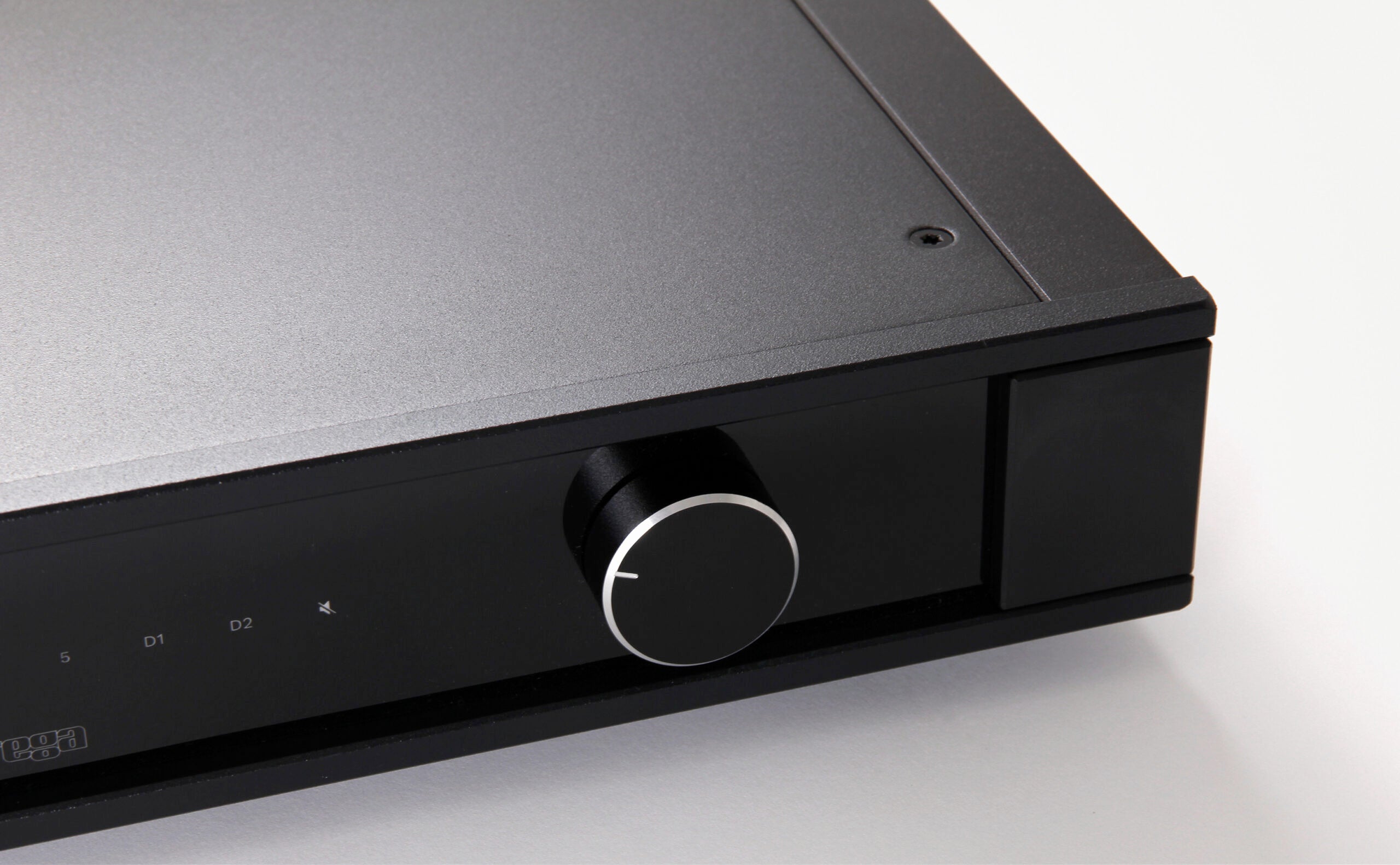Rega Elex Mk4 integroitu vahvistin 3