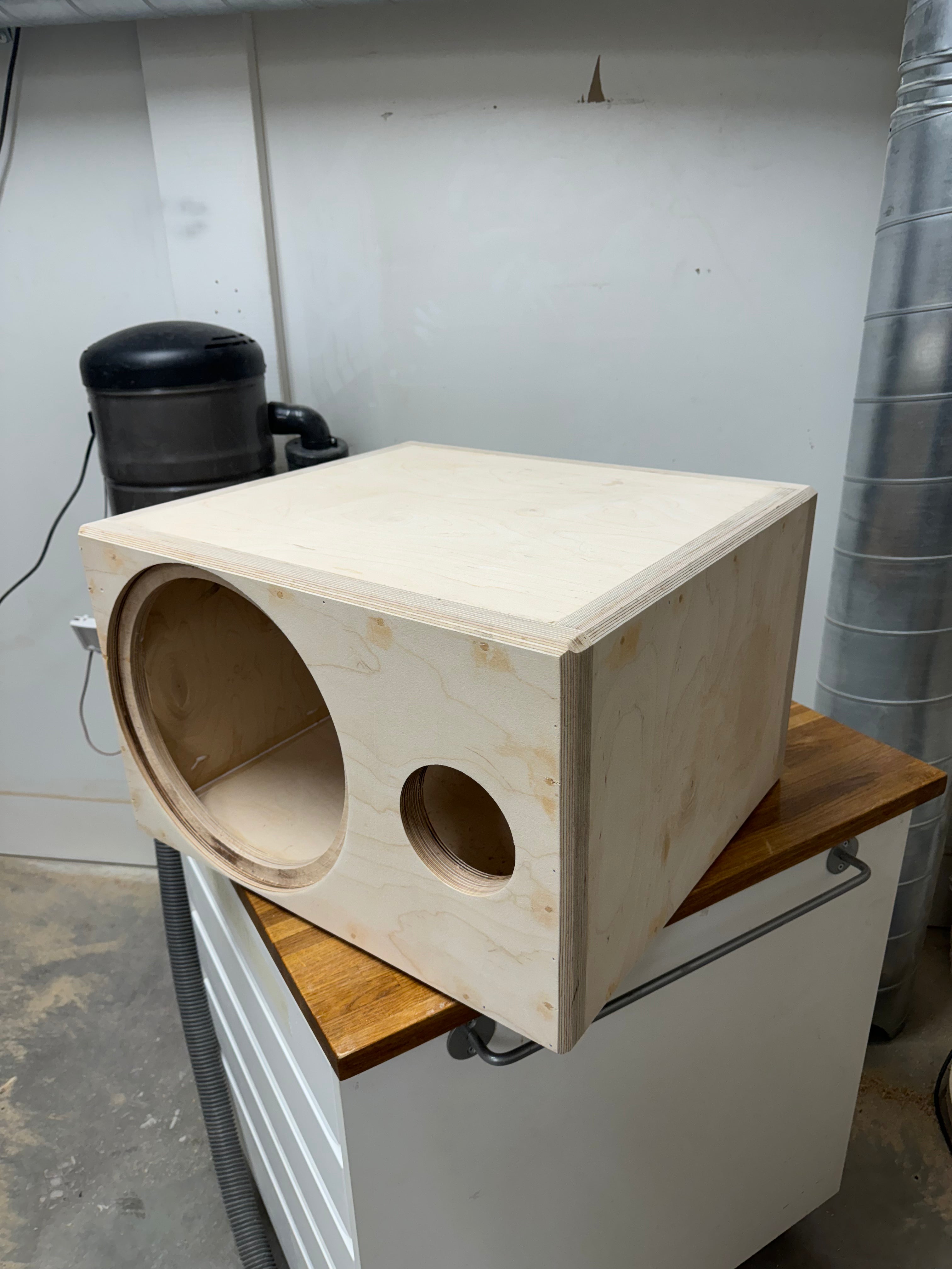 Hifikaupat Custom subwooferkotelo