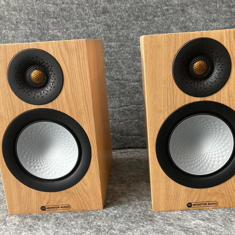 Monitor Audio 50 Silver 7G, vaihtolaite, Väri tammi