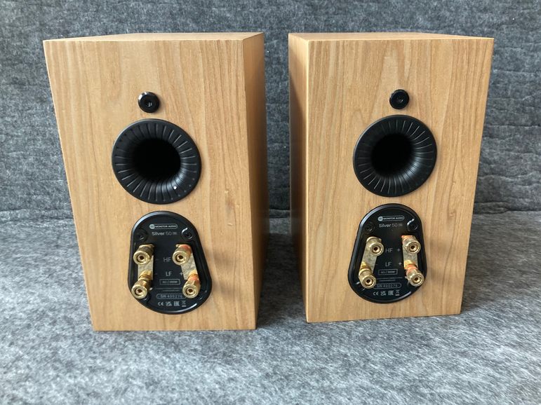 Monitor Audio 50 Silver 7G, vaihtolaite, Väri tammi