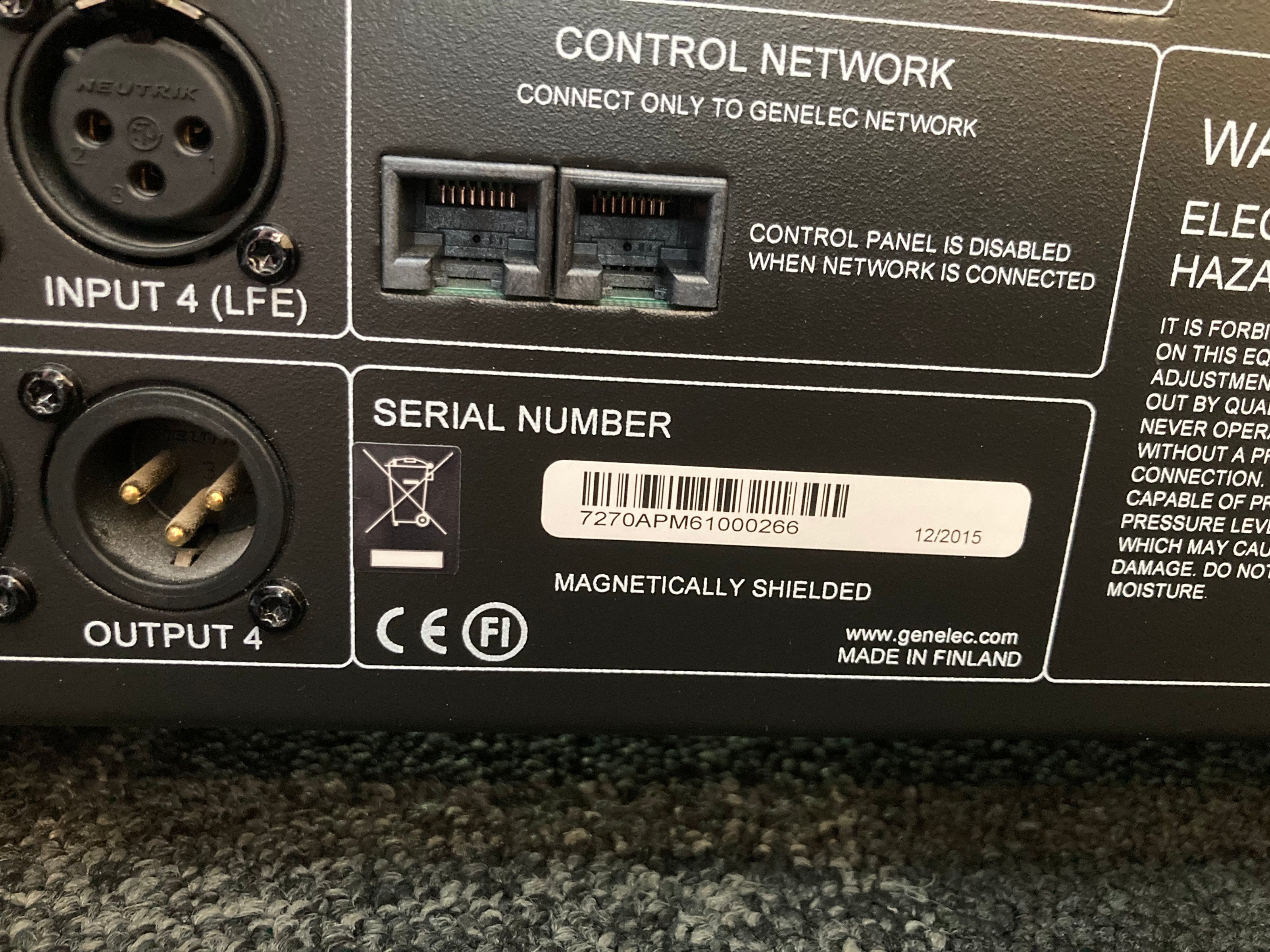 Genelec 7270A, vaihtolaite