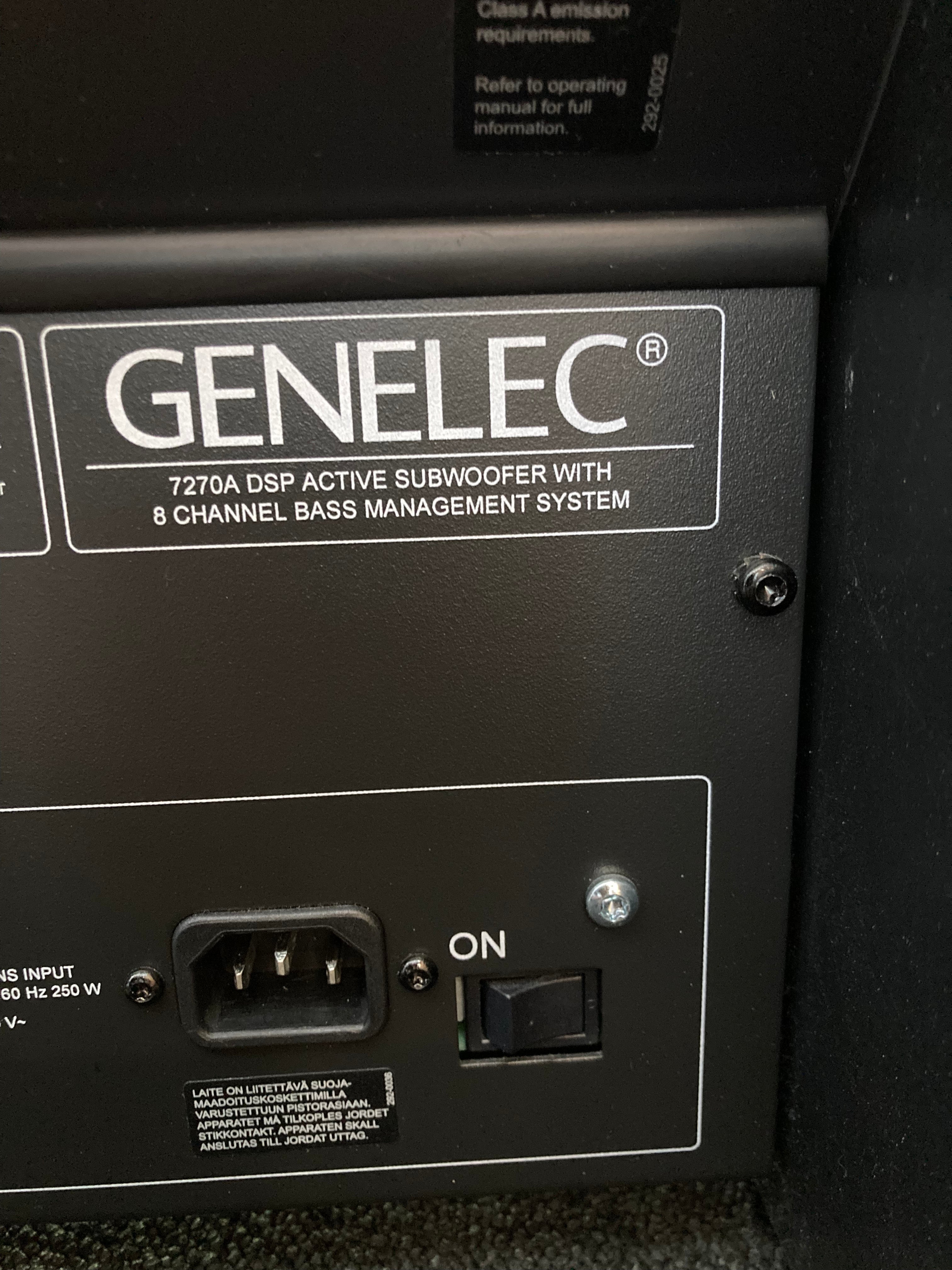Genelec 7270A, vaihtolaite