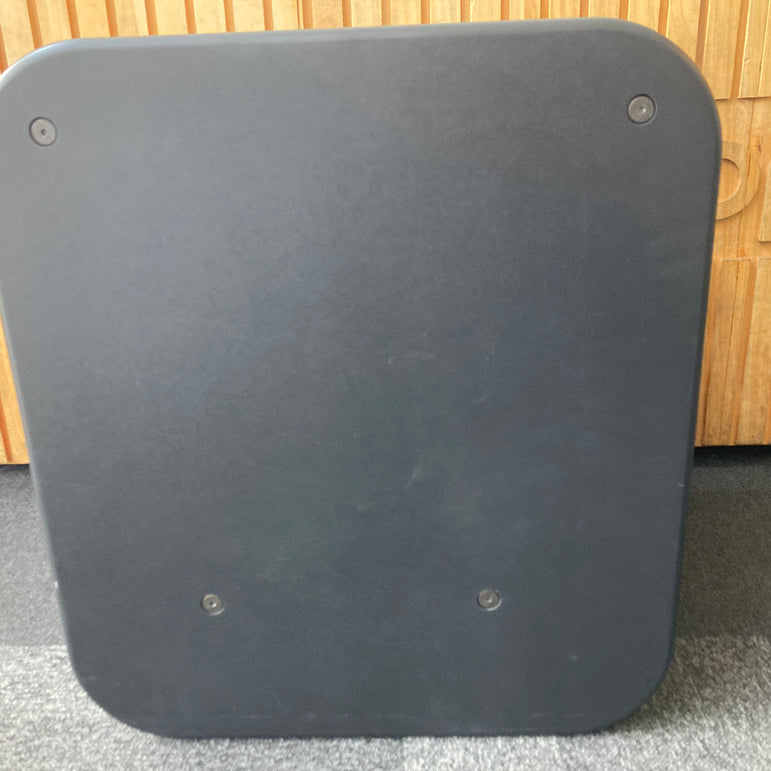 Genelec 7270A, vaihtolaite