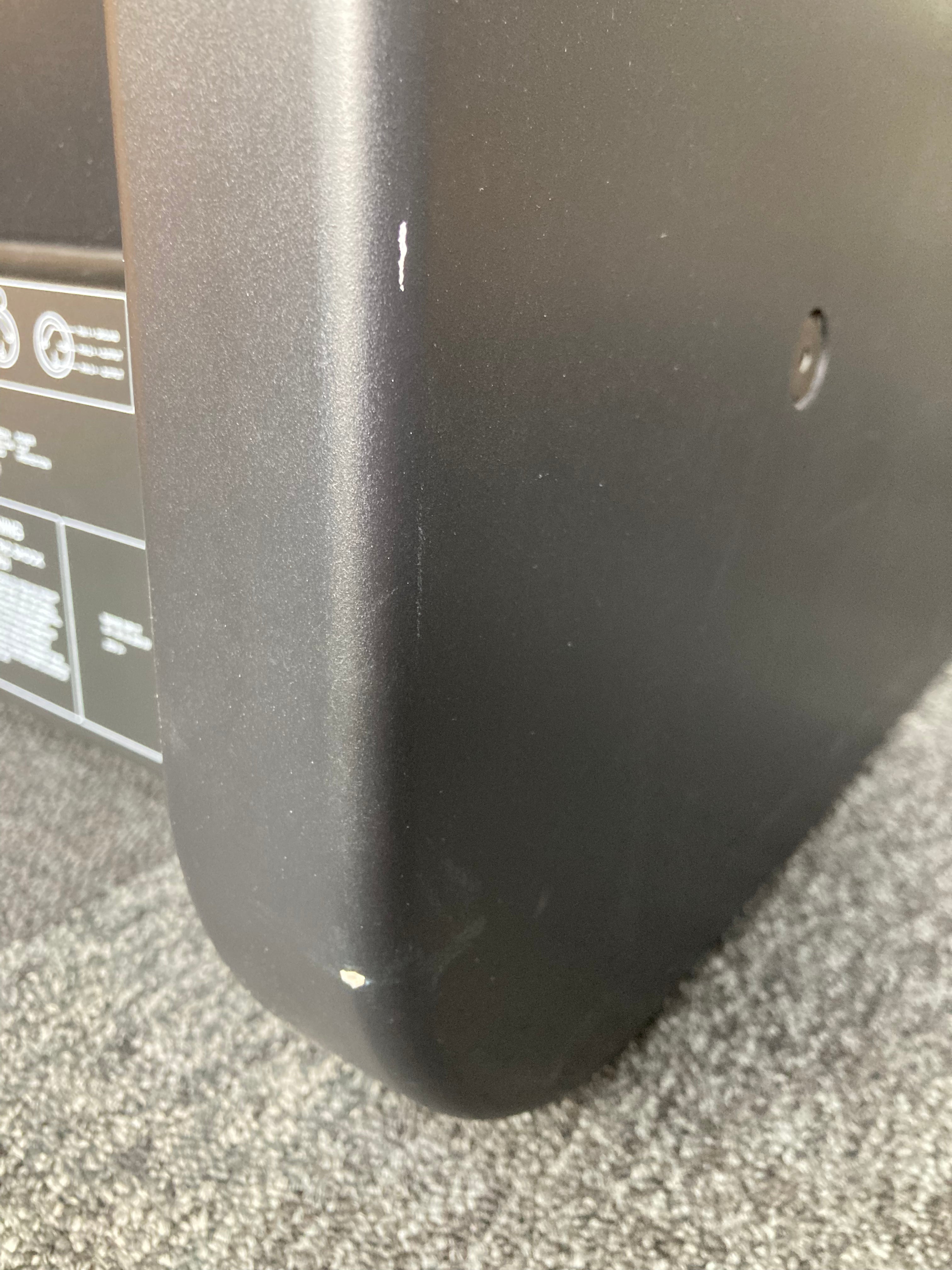 Genelec 7270A, vaihtolaite