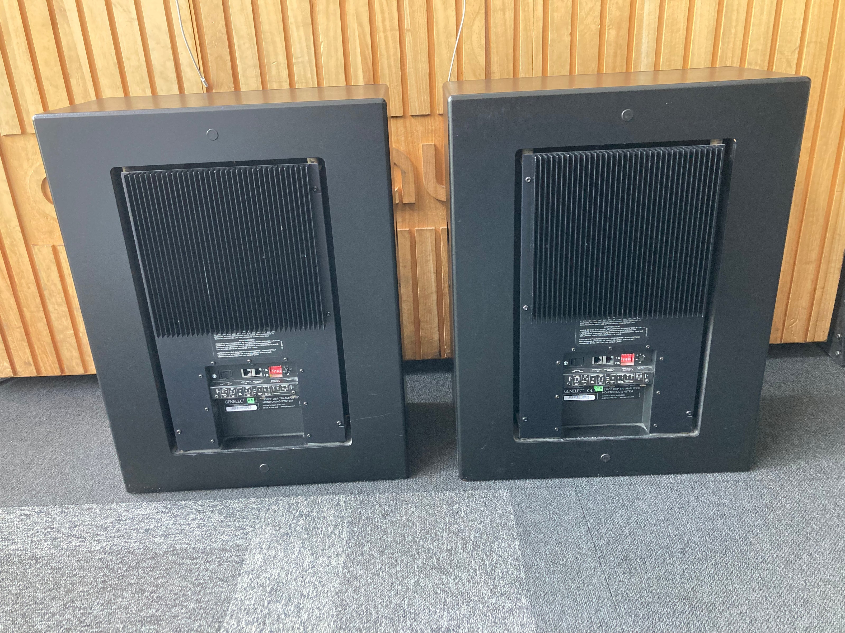 Genelec 1238CF, vaihtopari