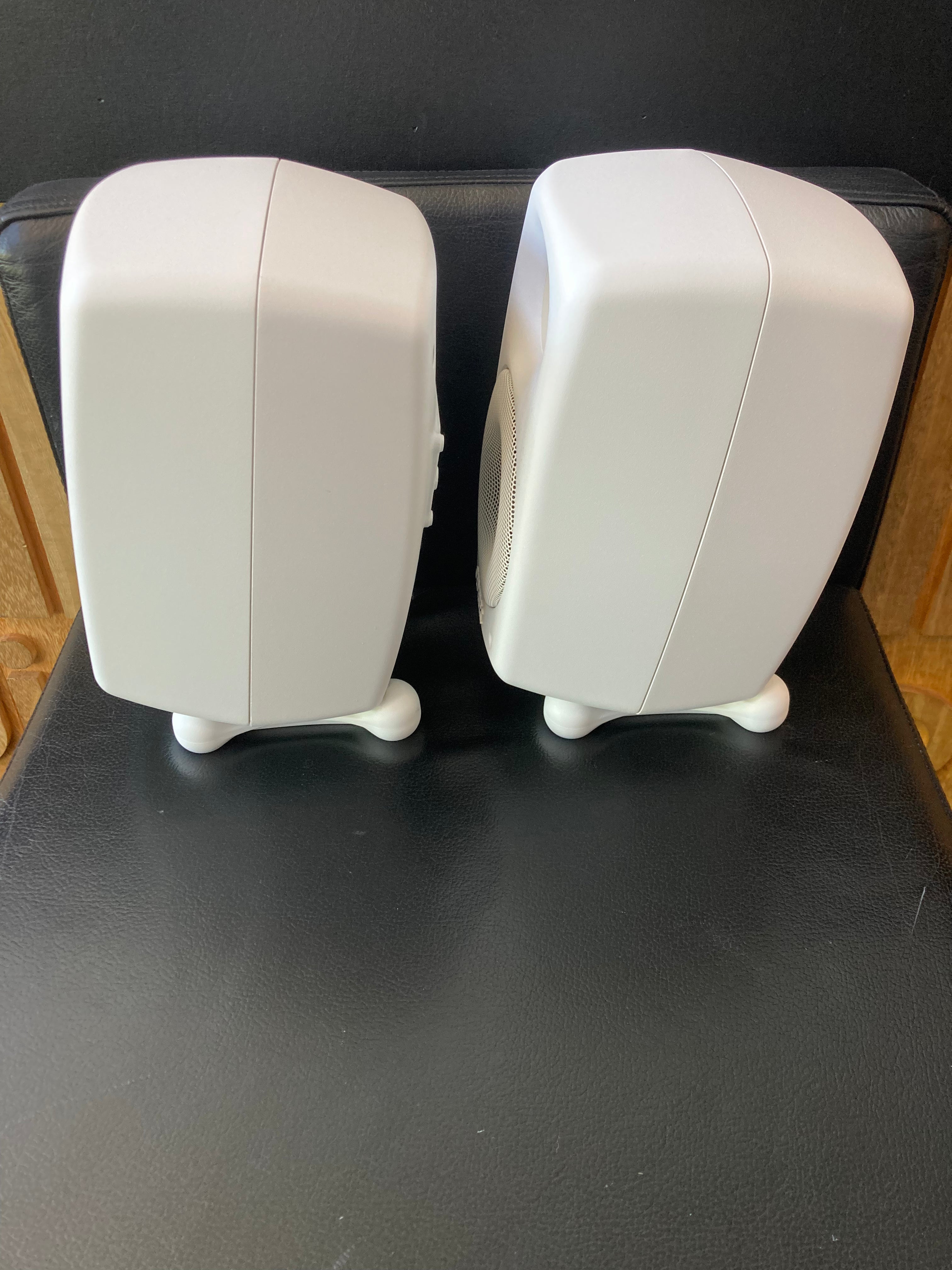 Genelec G Two (G2) – Aktiivikaiutinpari (vaihtolaite)