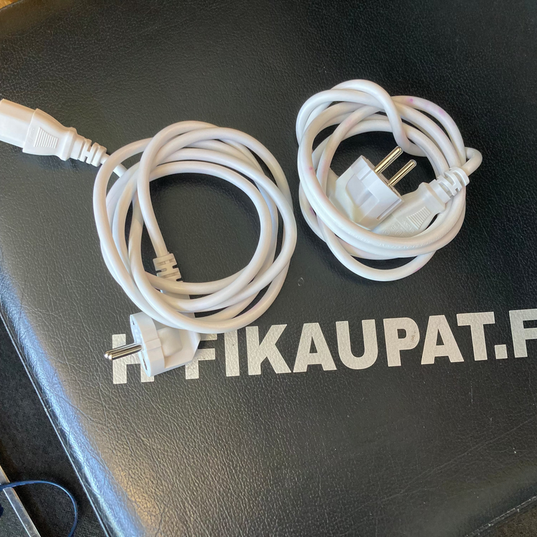 Genelec G Two (G2) – Aktiivikaiutinpari (vaihtolaite)