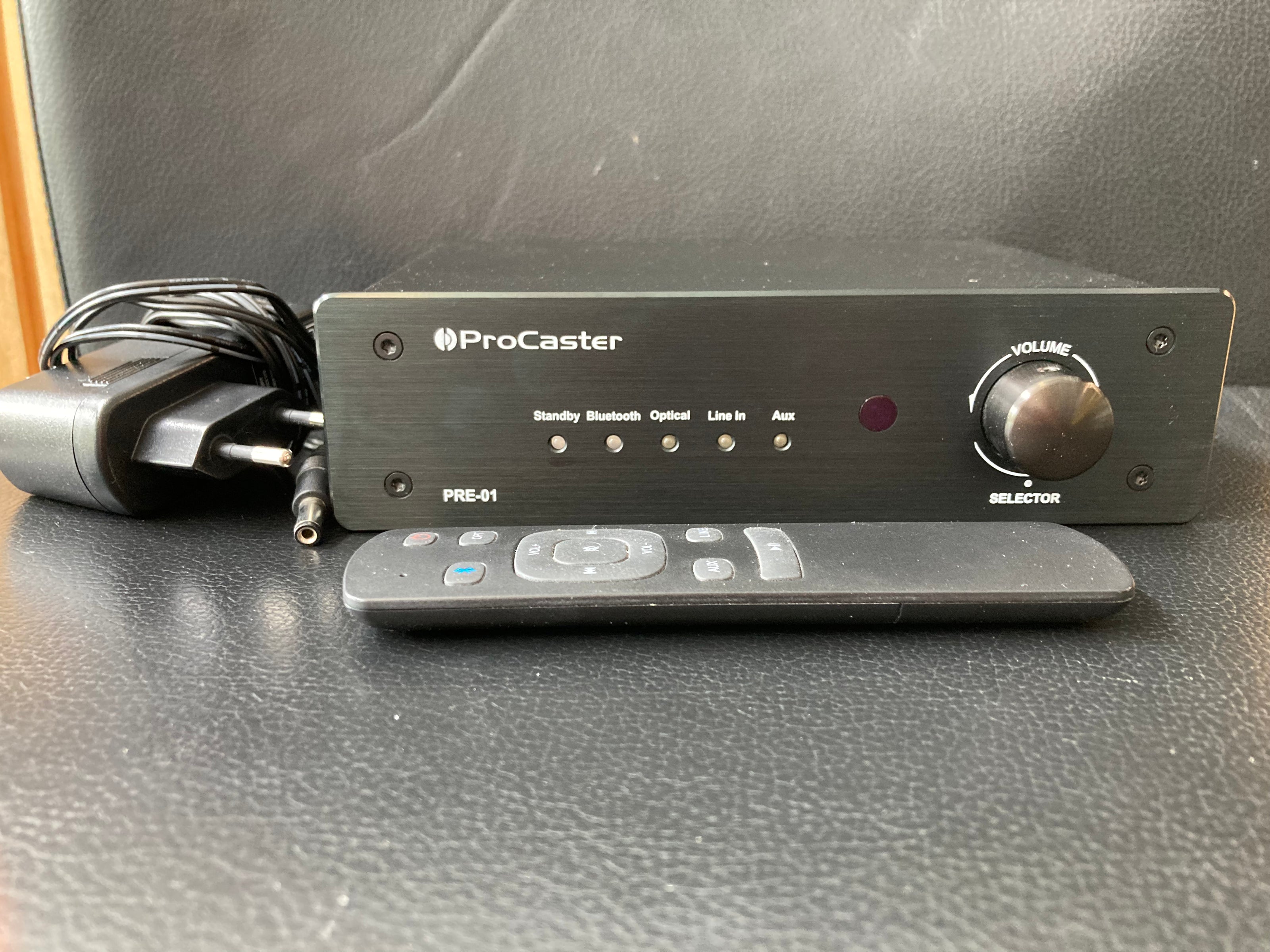 ProCaster PRE-01 esivahvistin – vaihtolaite