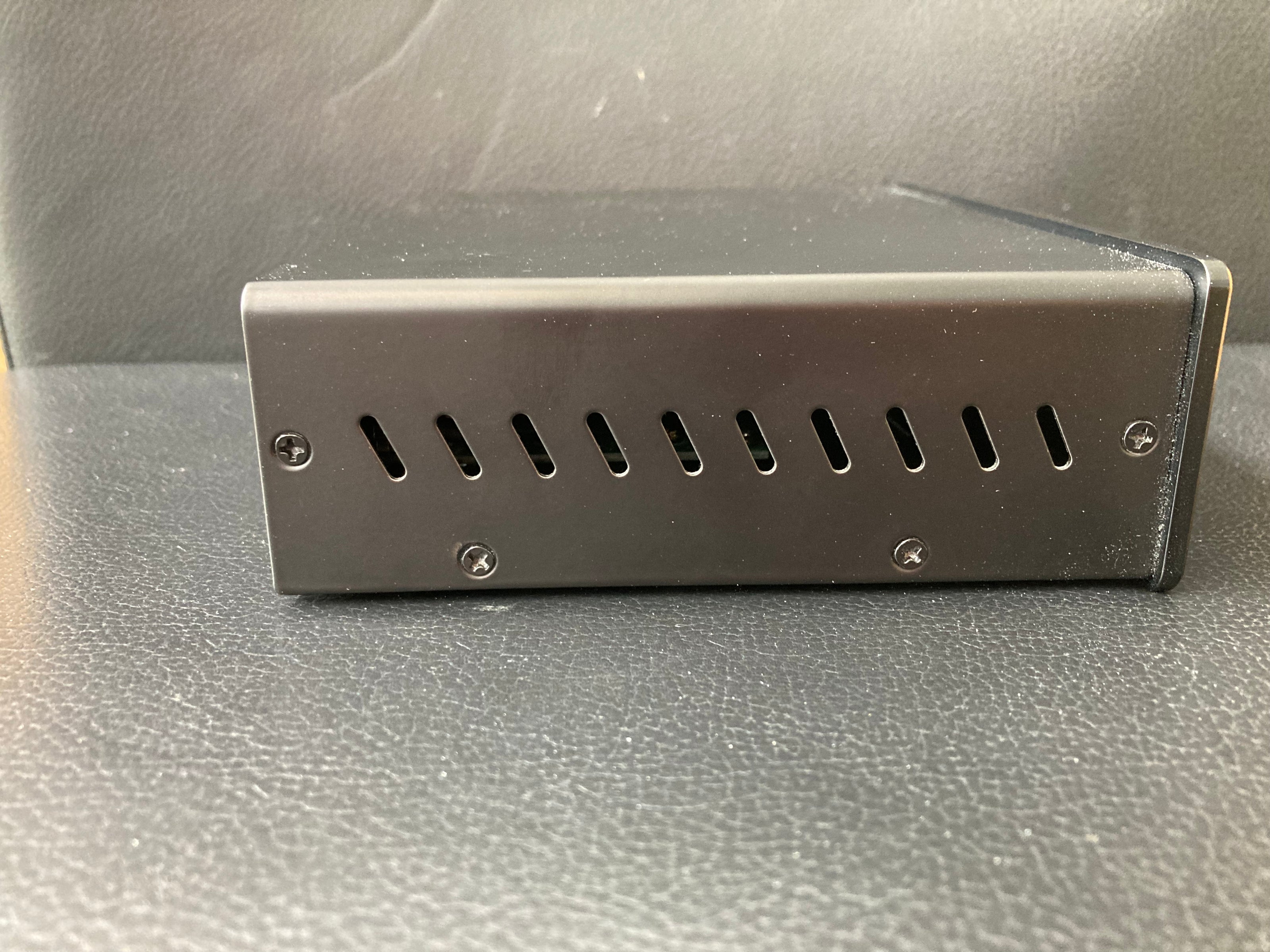 ProCaster PRE-01 esivahvistin – vaihtolaite