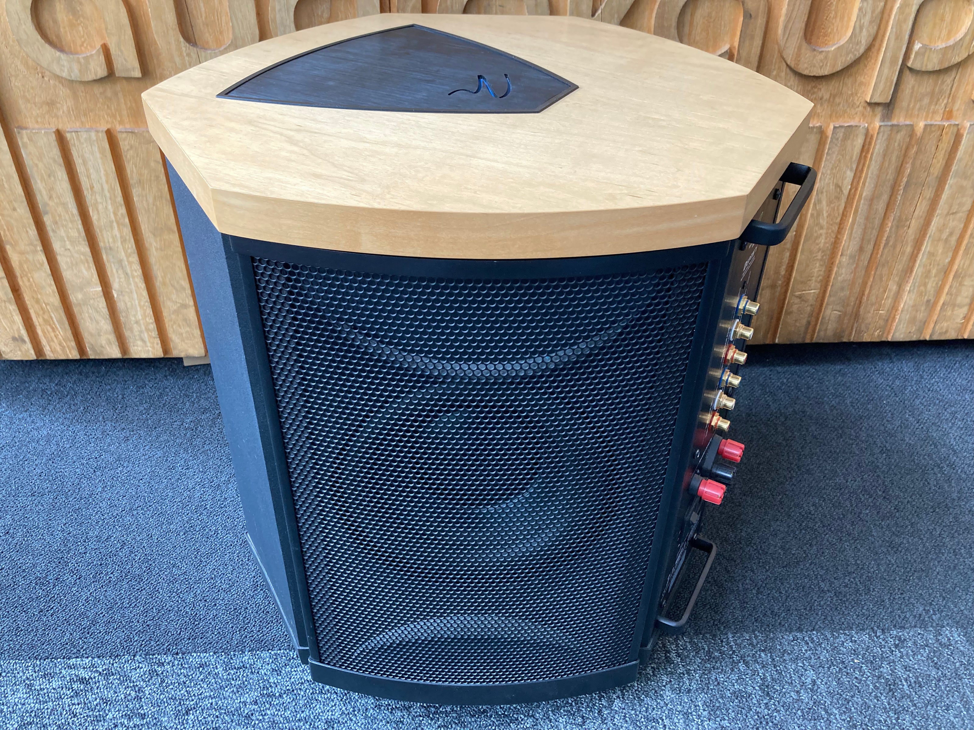 Martin Logan ESL Depth i subwoofer, vaihtolaite