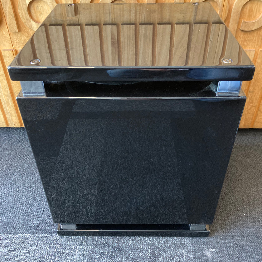 ELAC SUB 7020 aktiivisubbari – vaihtolaite