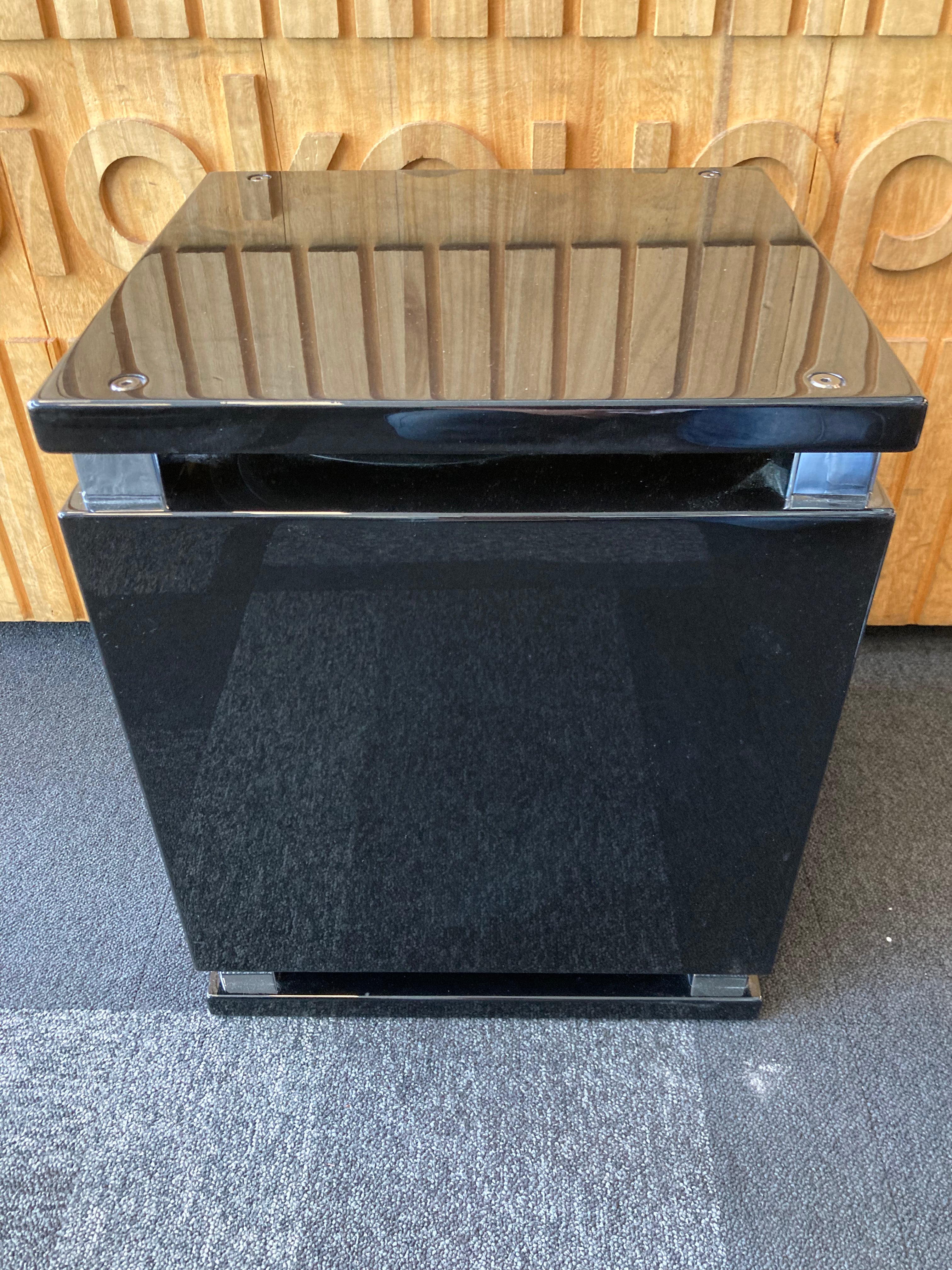 ELAC SUB 7020 aktiivisubbari – vaihtolaite