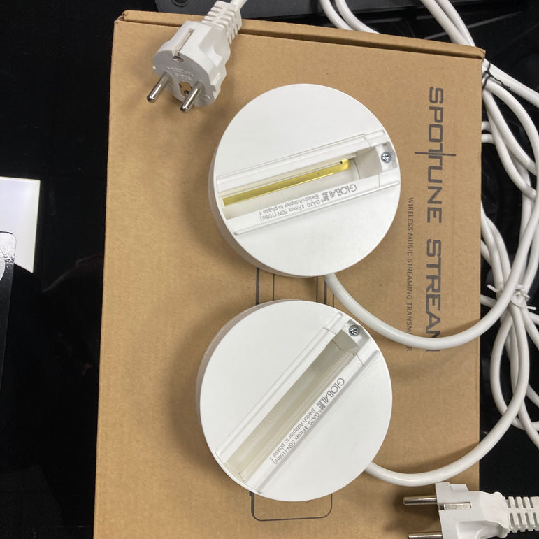 Spottune 2x Omni Track White Bundle – Demopoistolaite