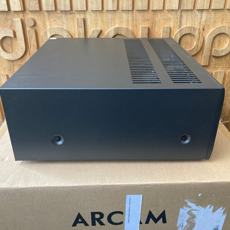 Arcam AVR11 AV Receiver – Consignment Sale