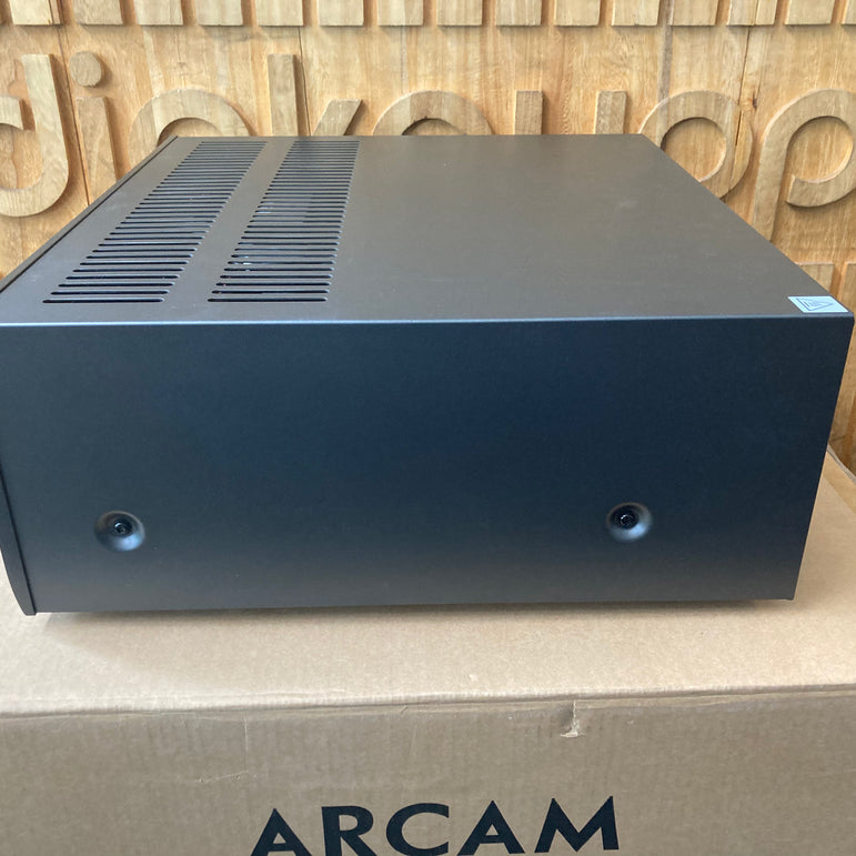 Arcam AVR11 AV Receiver – Consignment Sale