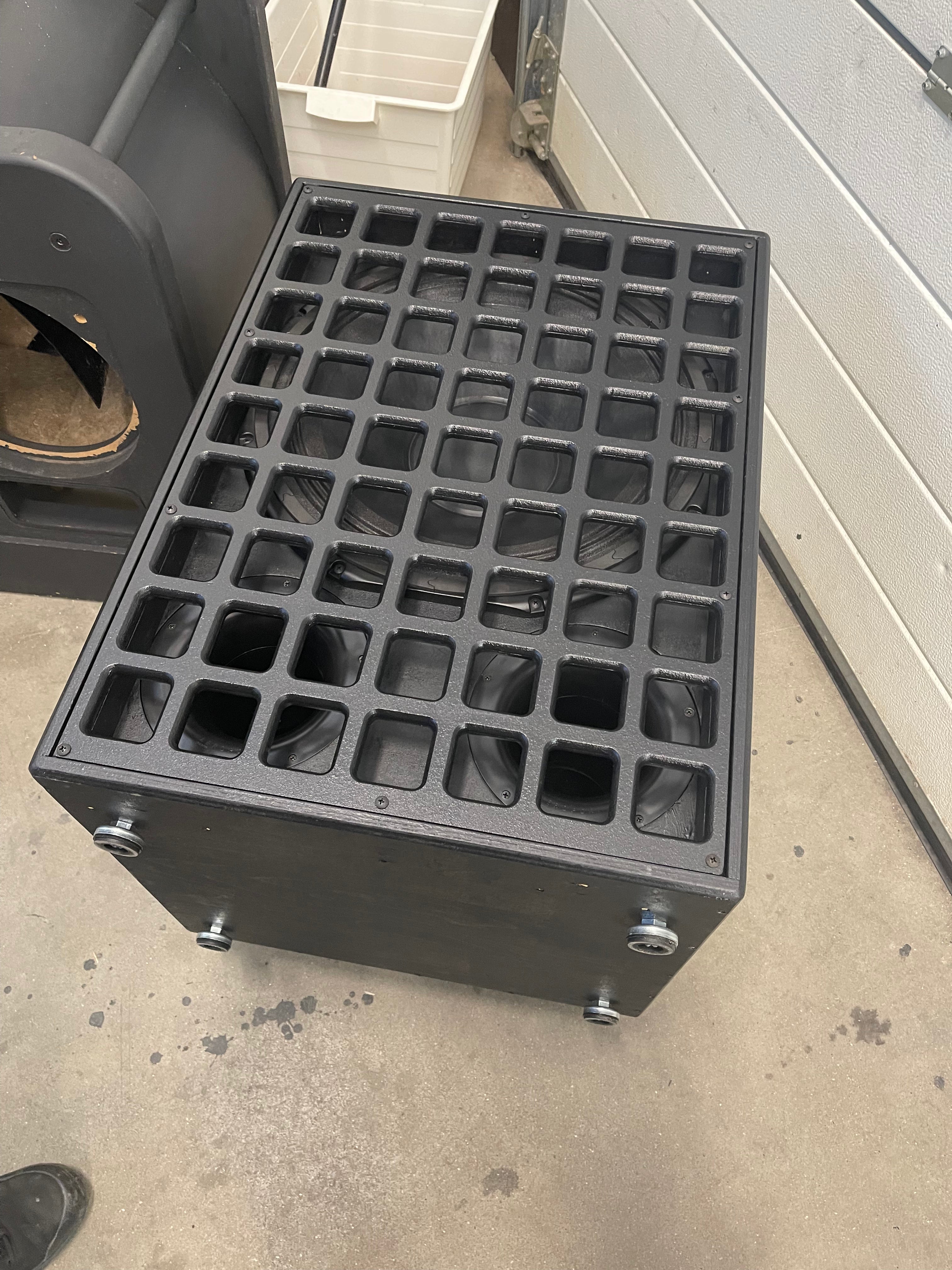 Hifikaupat Custom subwooferkotelo