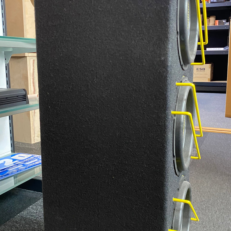 Ground Zero GZIB 3.250SPL koteloidut subwooferit, 3x10