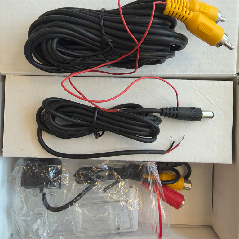 Connects2 peruutuskamera Toyota RAV4 2013-2019 NTSC