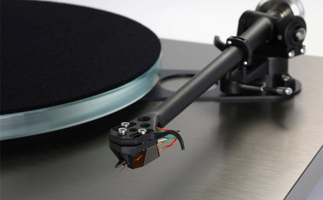 Rega Planar 6 RS (Rega Special) levysoitin 2