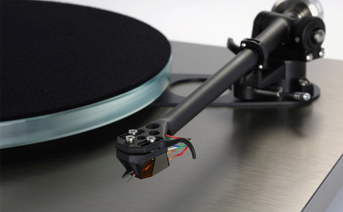 Rega Planar 6 RS (Rega Special) levysoitin 2