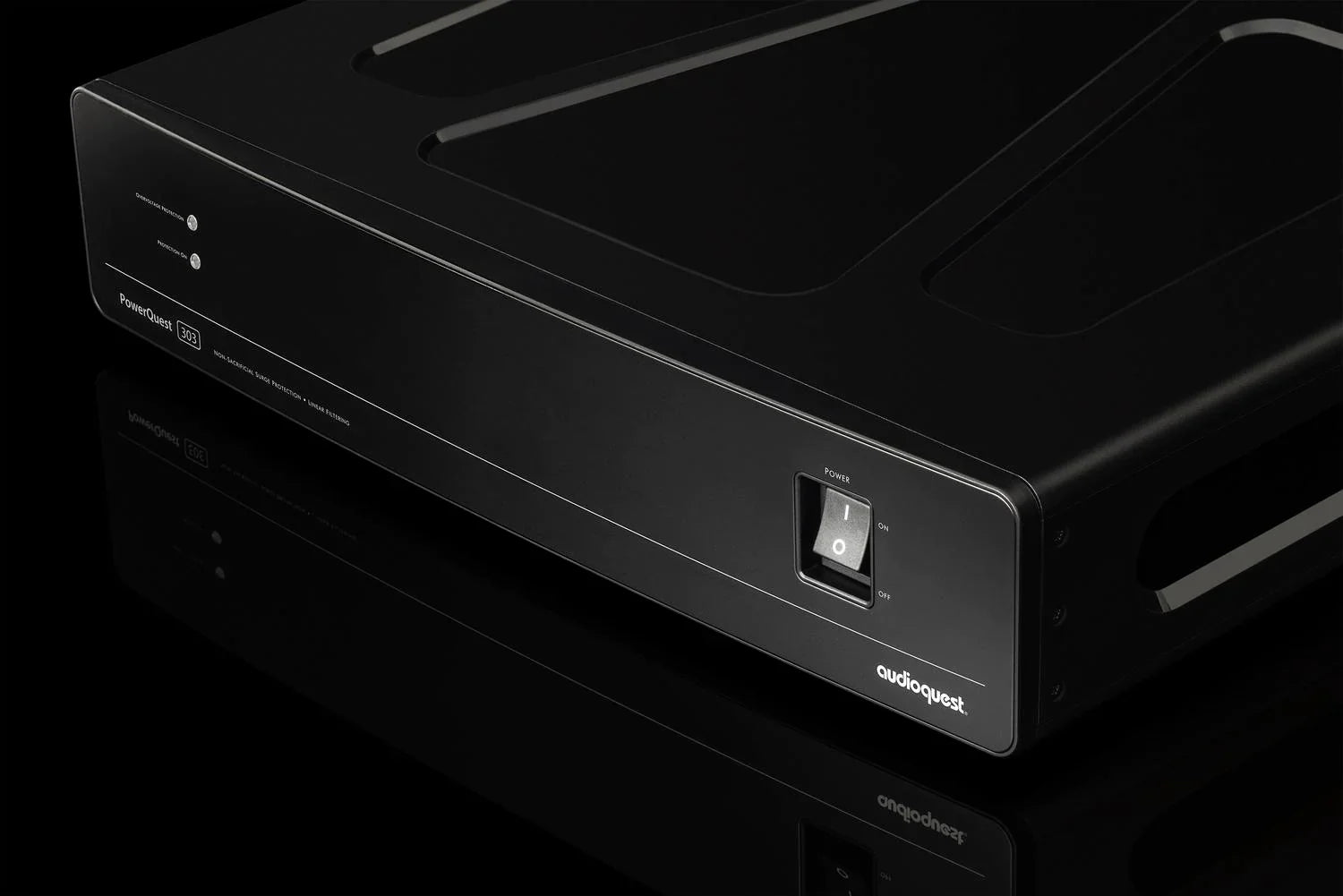 AUDIOQUEST POWERQUEST 303 POWER CONDITIONER