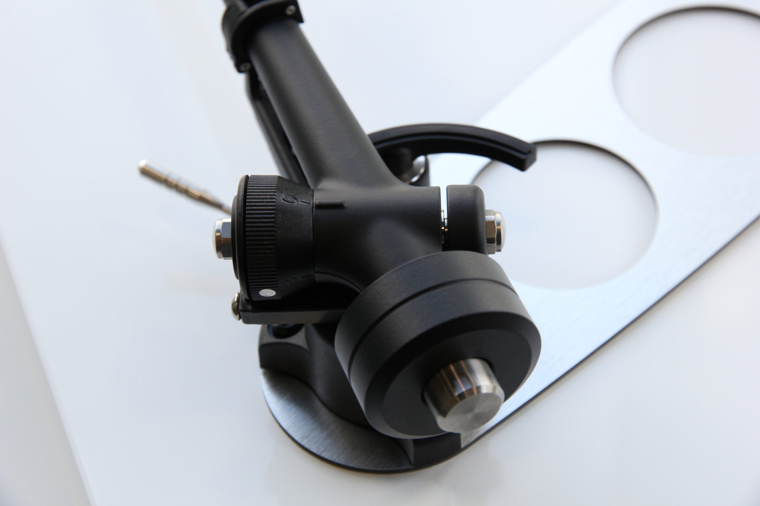 Rega RB330 äänivarsi 4