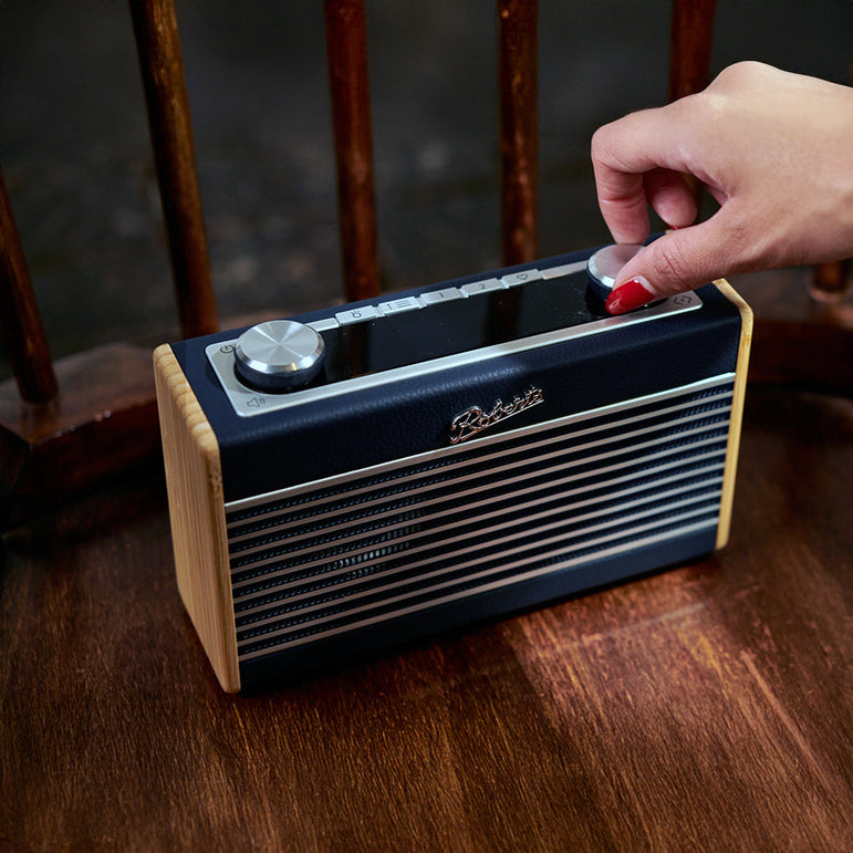 Roberts Radio Rambler Uno – Kompakti retroradio Bluetoothilla ja akkuparistojen latauksella