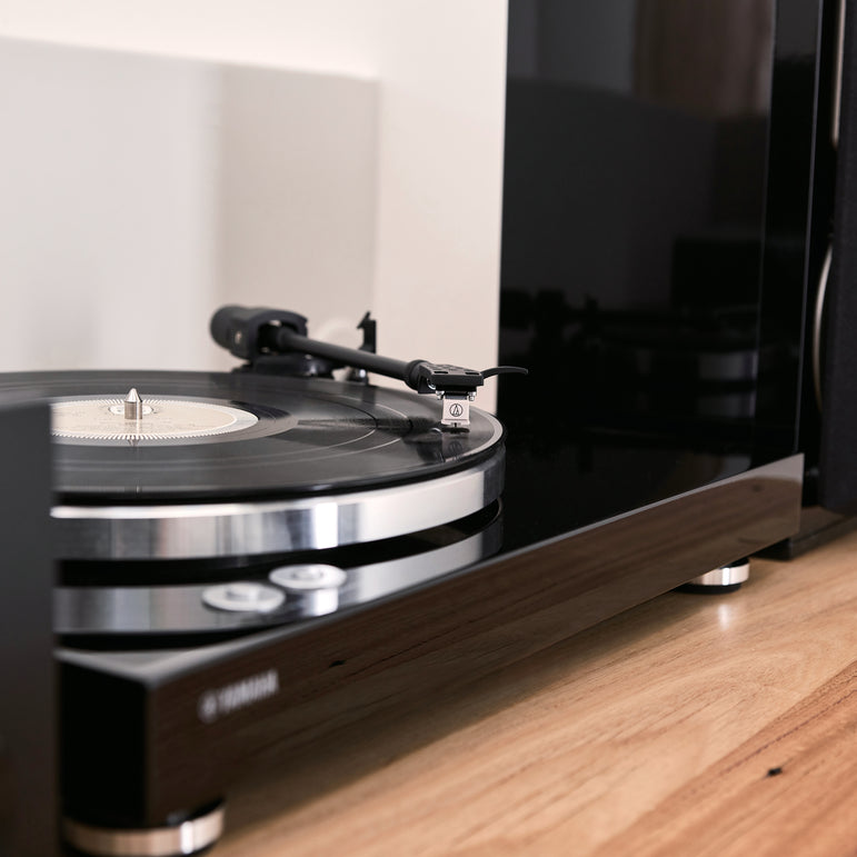 Yamaha TT-S303 levysoitin
