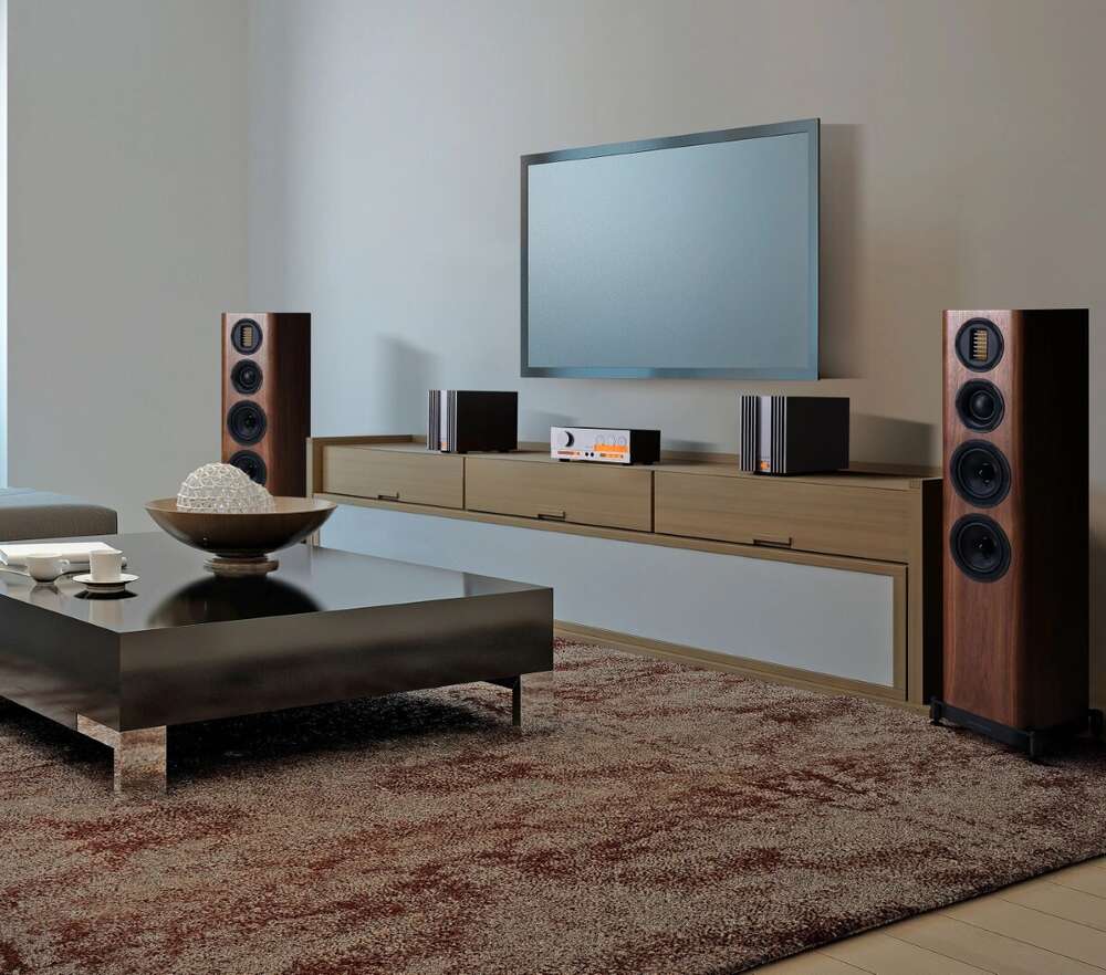 Wharfedale EVO 5.3 lattiakaiutinpari