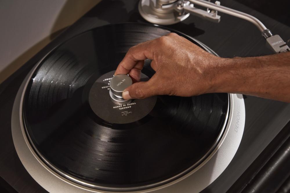 Denon DP-3000 suoravetoinen levysoitin