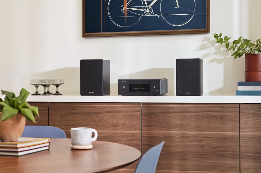 Denon CEOL N12 audiojärjestelmä SC-N10 kaiuttimilla