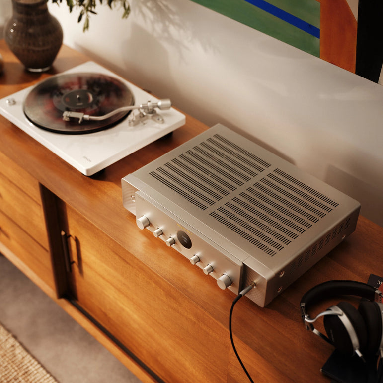 Marantz MODEL 70 Integroitu stereovahvistin HDMI ARC Bluetooth 2 x 50 W