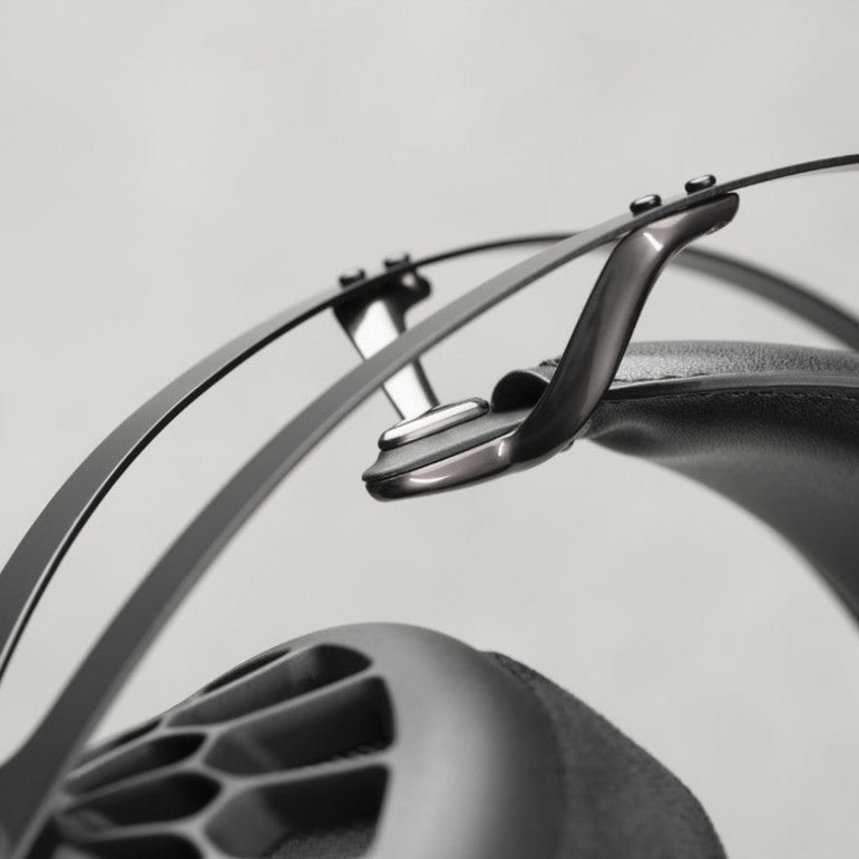 Meze Audio 105 AER over-ear headphones