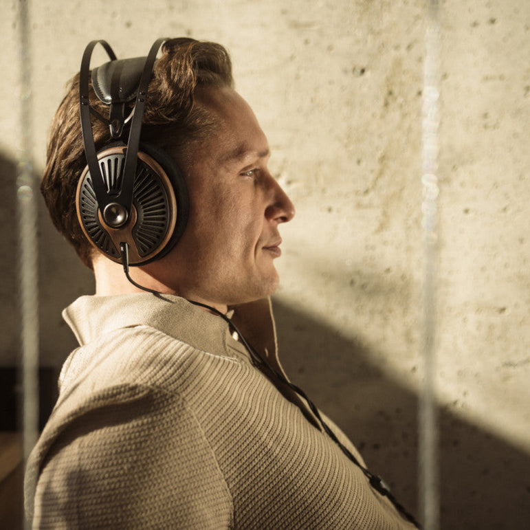 Meze Audio 105 SILVA avoimet sankakuulokkeet