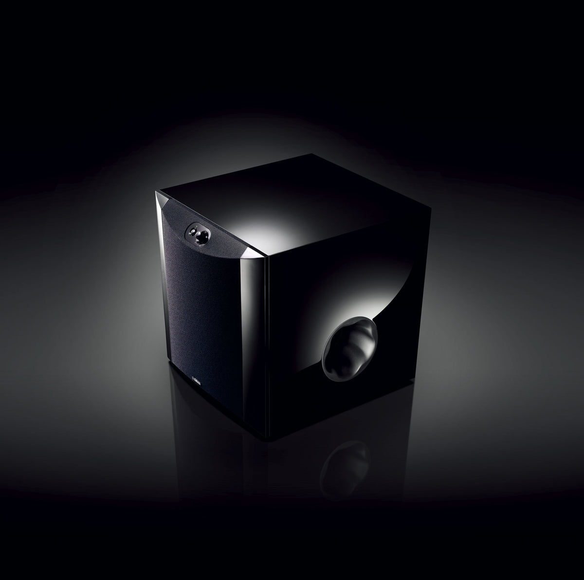 Yamaha NS-SW200 aktiivisubwoofer