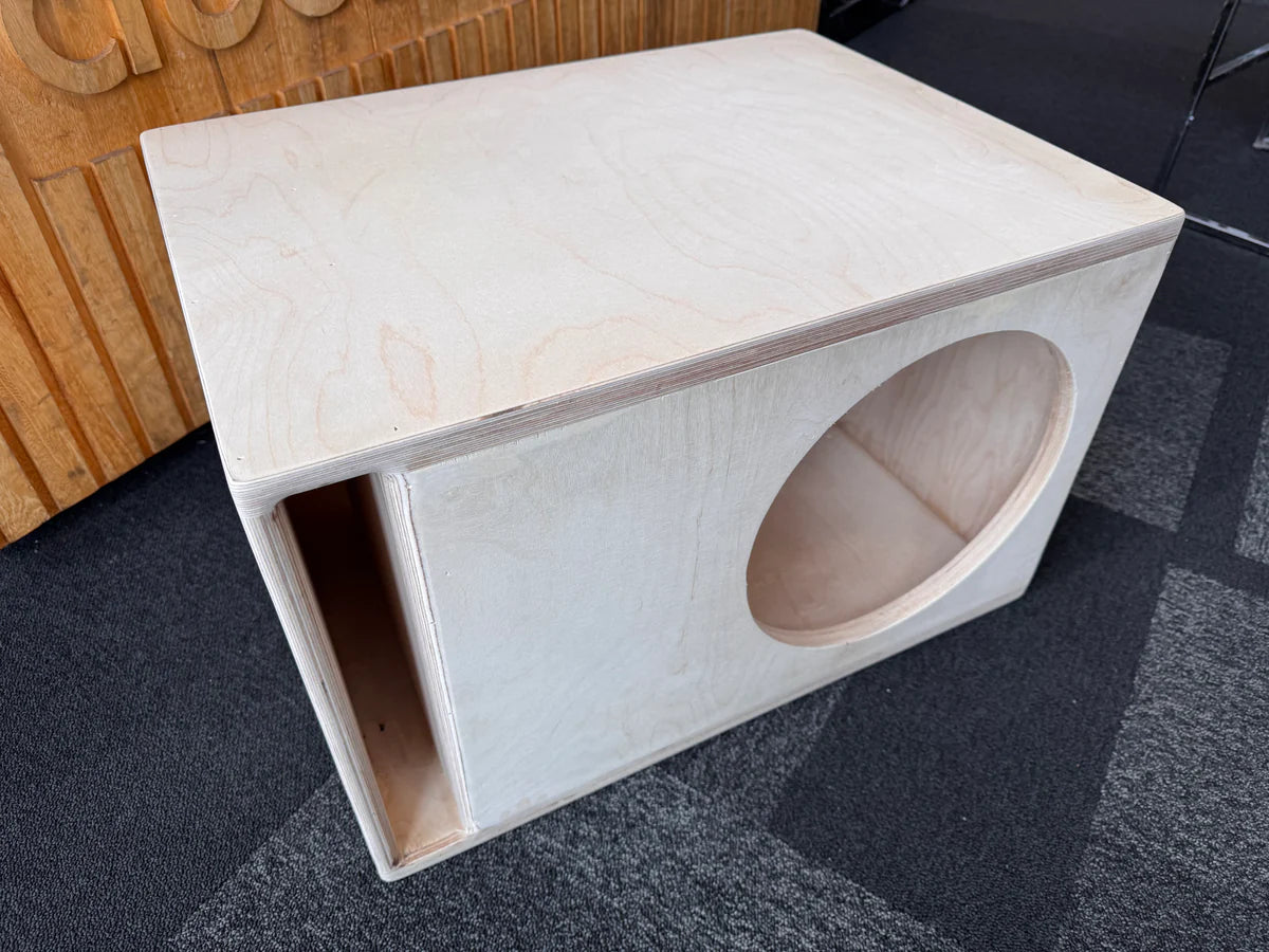 Hifikaupat Bassopaketti nro.1 (DD Audio 512e-D2+ vanerinen slottikotelo)