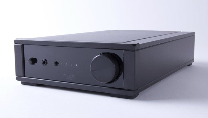 Rega io integroitu vahvistin | Hifikaupat.fi