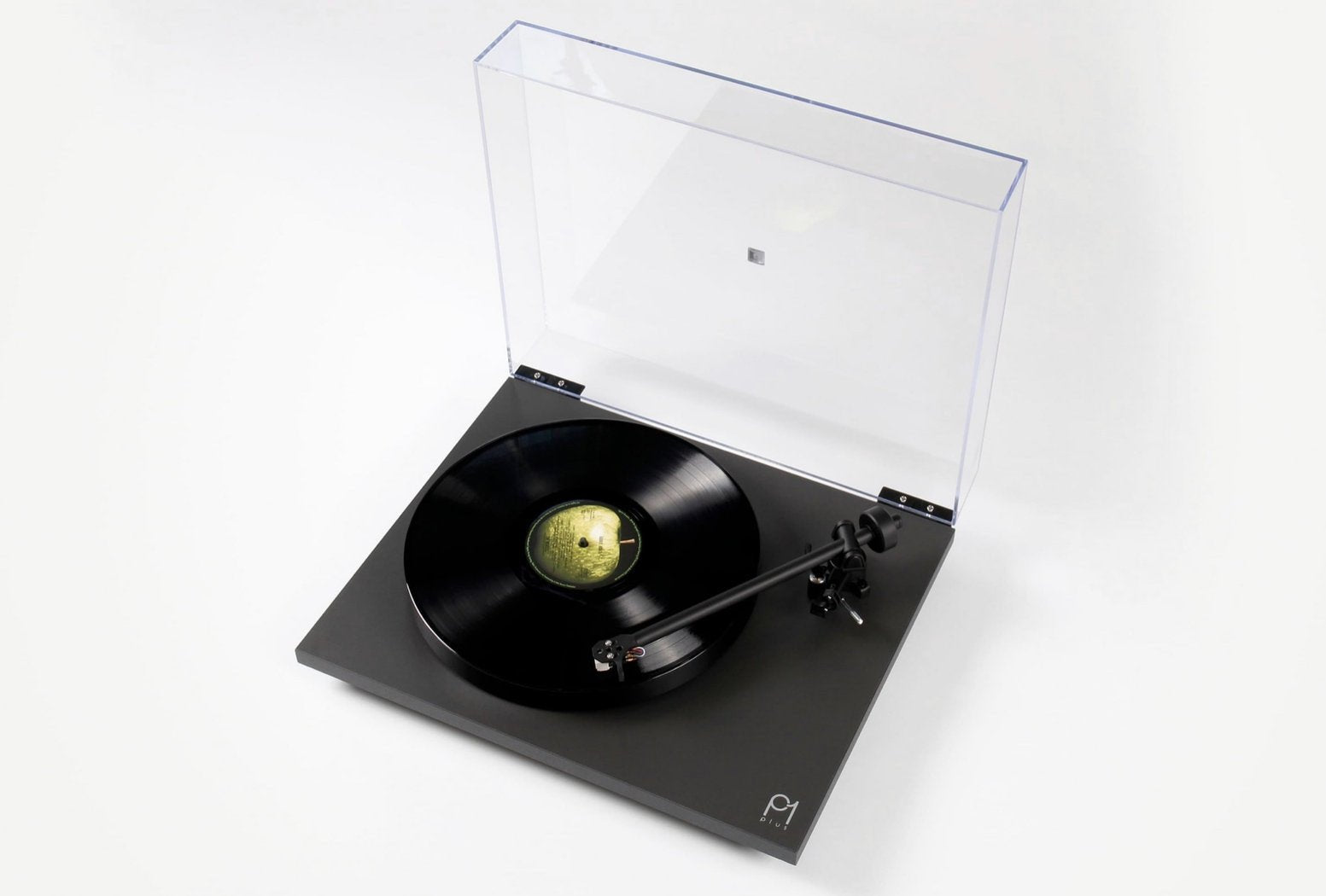 Rega Planar 1 Plus levysoitin musta