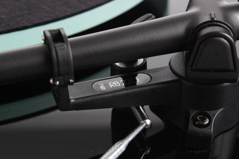 Rega Planar 2 levysoitin | Hifikaupat.fi