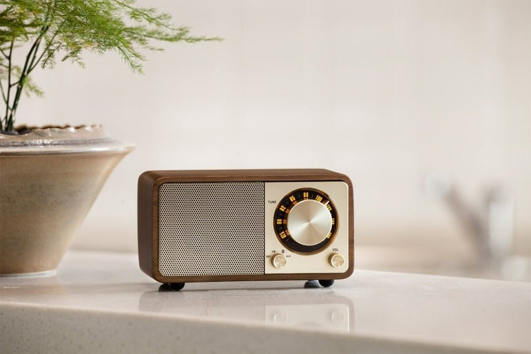 Sangean Genuine Mini WR - 7 | Hifikaupat.fi
